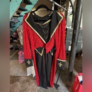 TAYLOR SWIFT RED COAT